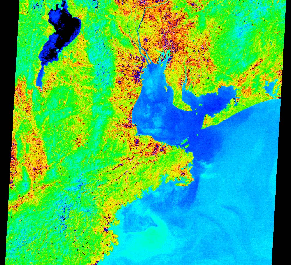 伊勢湾周辺の表面温度。Landsat衛星の熱赤外画像。